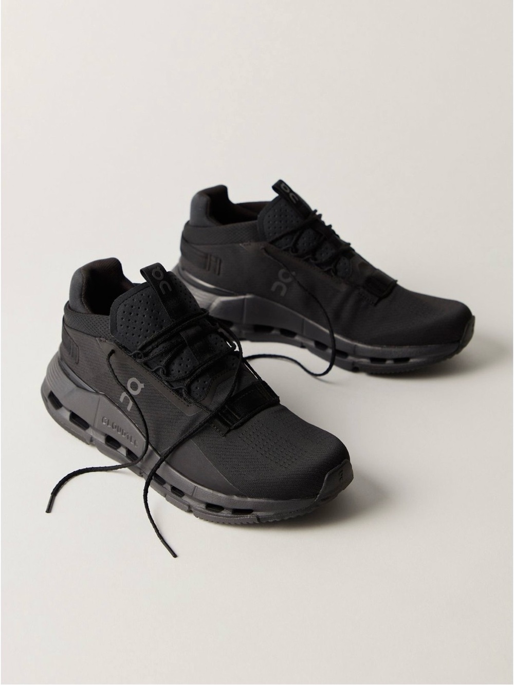 On Cloudnova 2 Running Sneakers 9.5